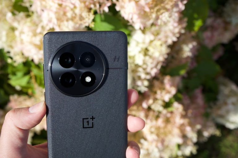 ガジェットの選び方：高級品と手頃な選択肢のバランス