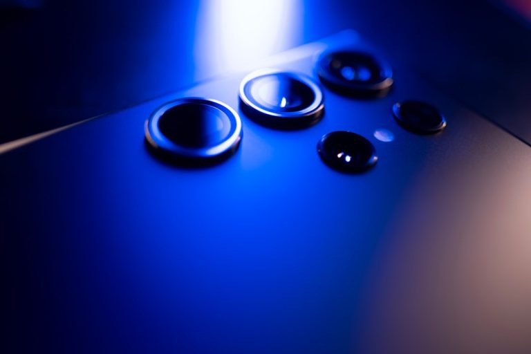 ガジェットの未来を考える：高級 vs 手頃な選択肢